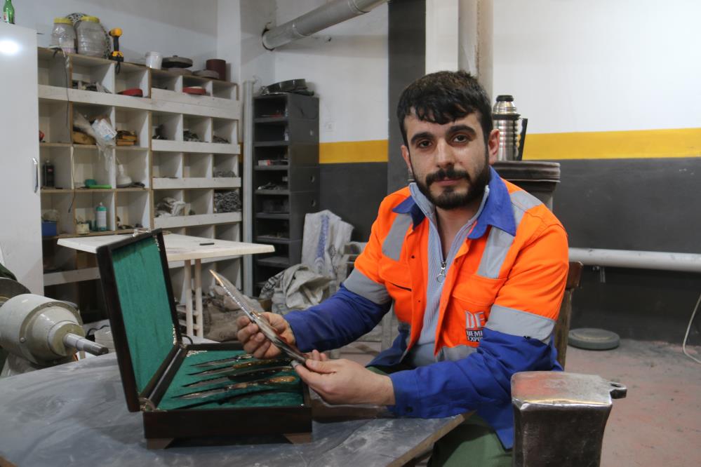 Dizilerden İlhamla: Sivaslı Bıçak Ustasından 35 Bin TL’lik Koleksiyon