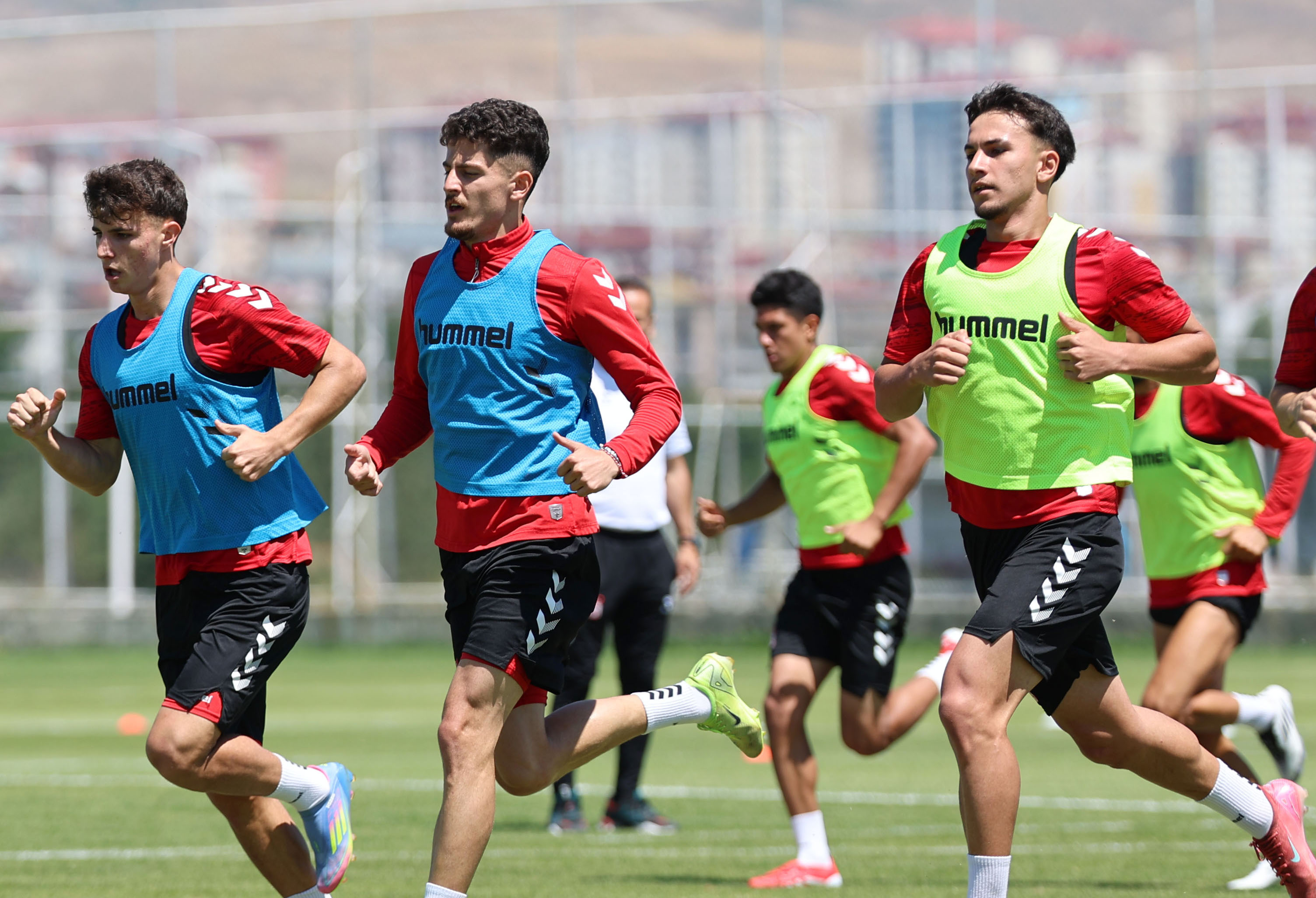 Sivasspor Kampında Tempo Artıyor