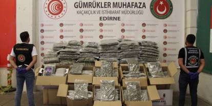 Gümrük Muhafaza ekipleri üç ilde 1,2 ton uyuşturucu ele geçirdi