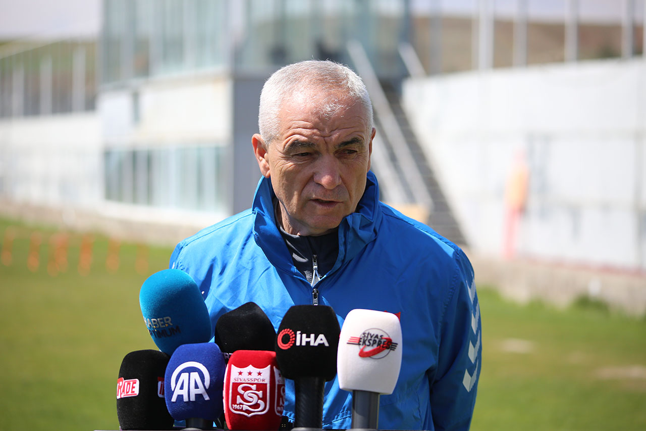 Rıza Çalımbay’dan Galatasaray açıklaması: Çok çalışmamız gerekşyor!