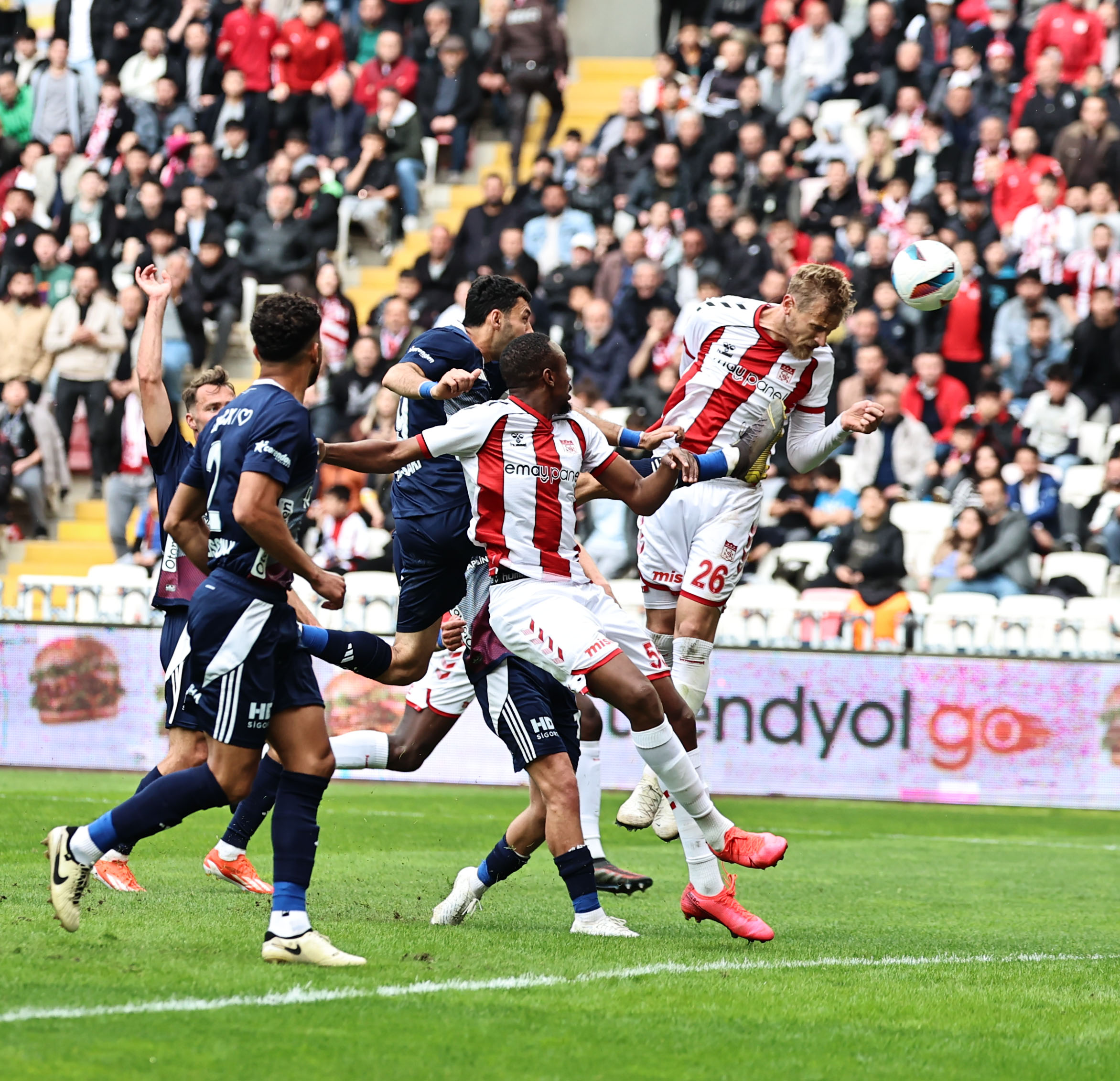 Sivasspor’da Hasret Sona Erdi
