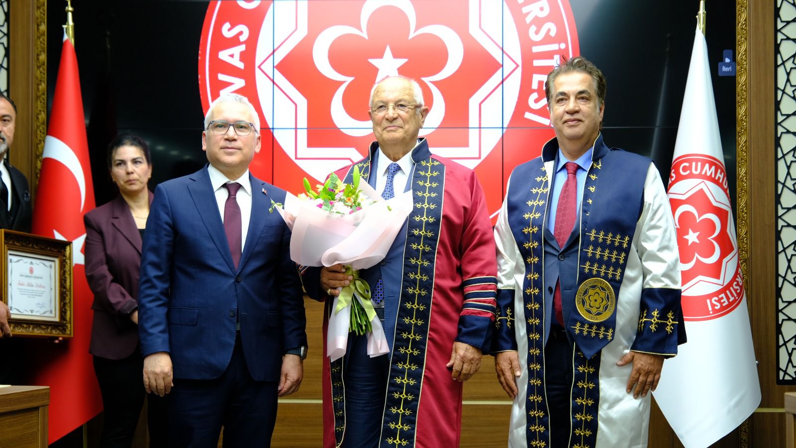 Lütfi Abay’a senato kararıyla yeni ünvan!