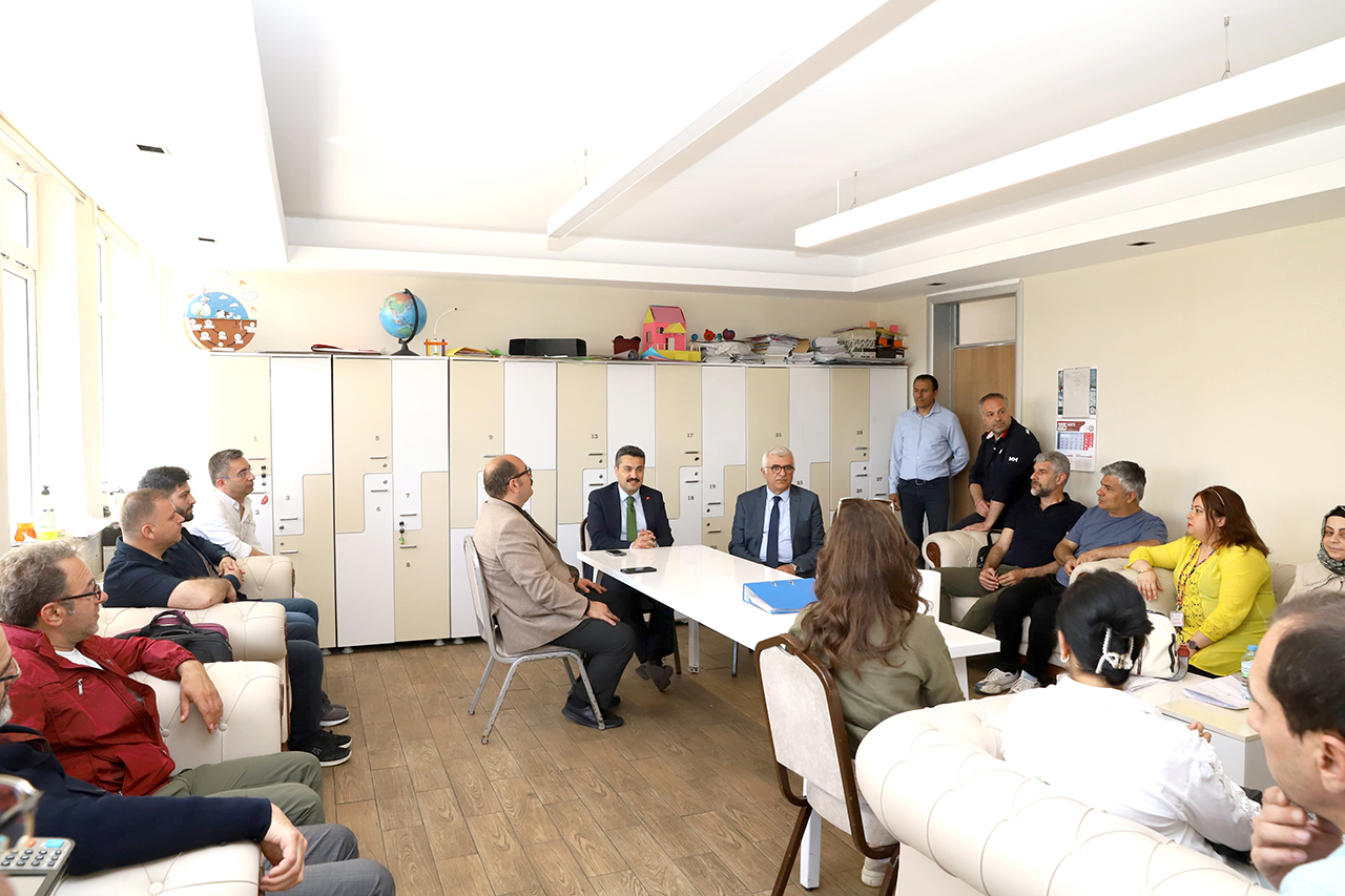 Müdür Erdoğan'dna öğrencilere önemli uyarı