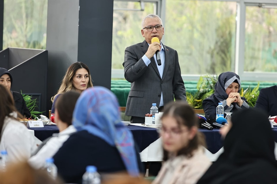 Sivas’ta Anneler Günü’nde Şehit Anneleri ve Çocuklar Duygusal Anlar Yaşadı