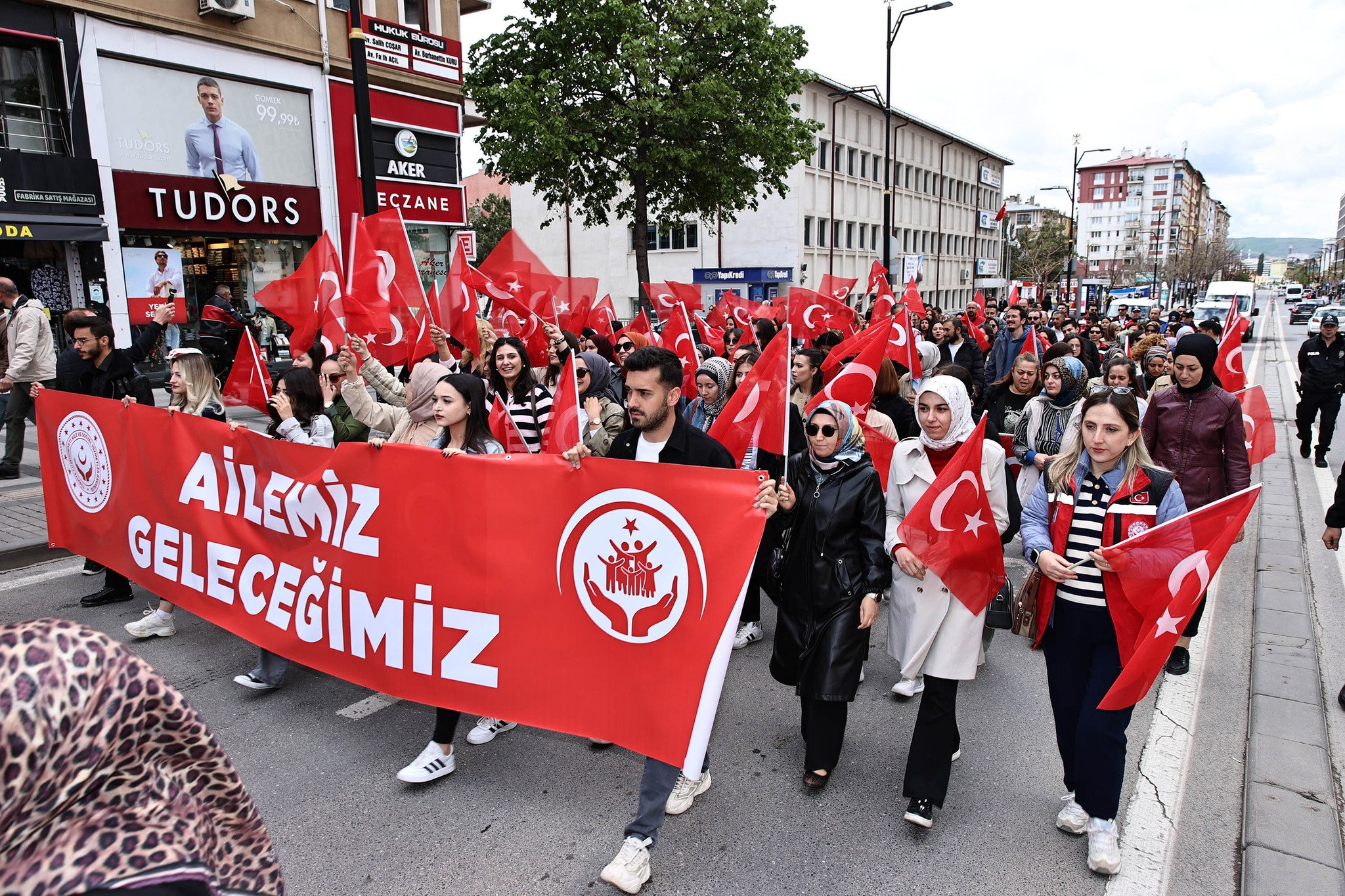 Sivas'ta Güçlü Aile, Güçlü Toplum için Yürüdüler