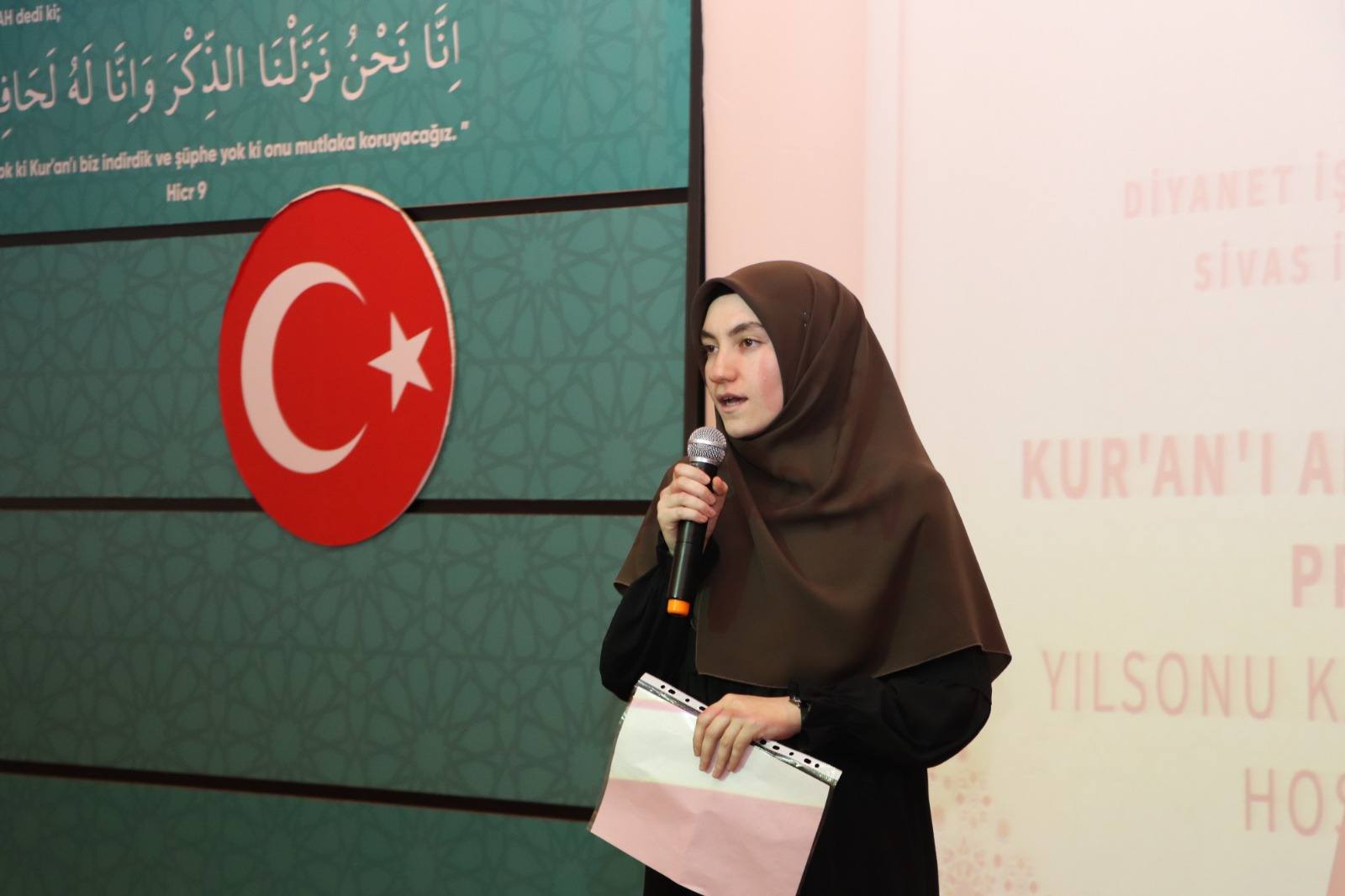  “Kur’an’ı Anlamak” yolculuğu tamamlandı