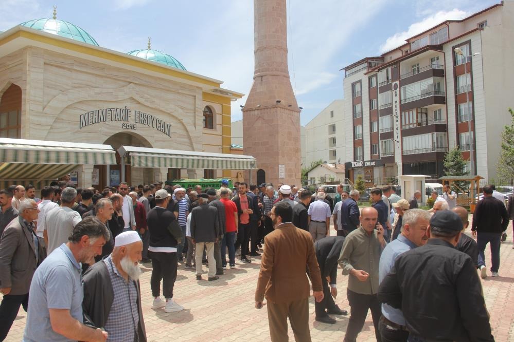 Sivas'ta 11 yaşındaki çocuğun şüpheli ölümü!