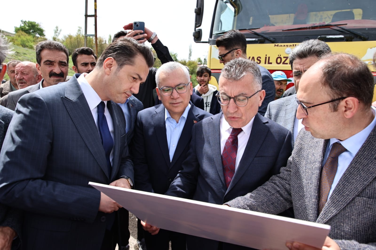 Vali Şimşek'ten Köy Yolları Müjdesi