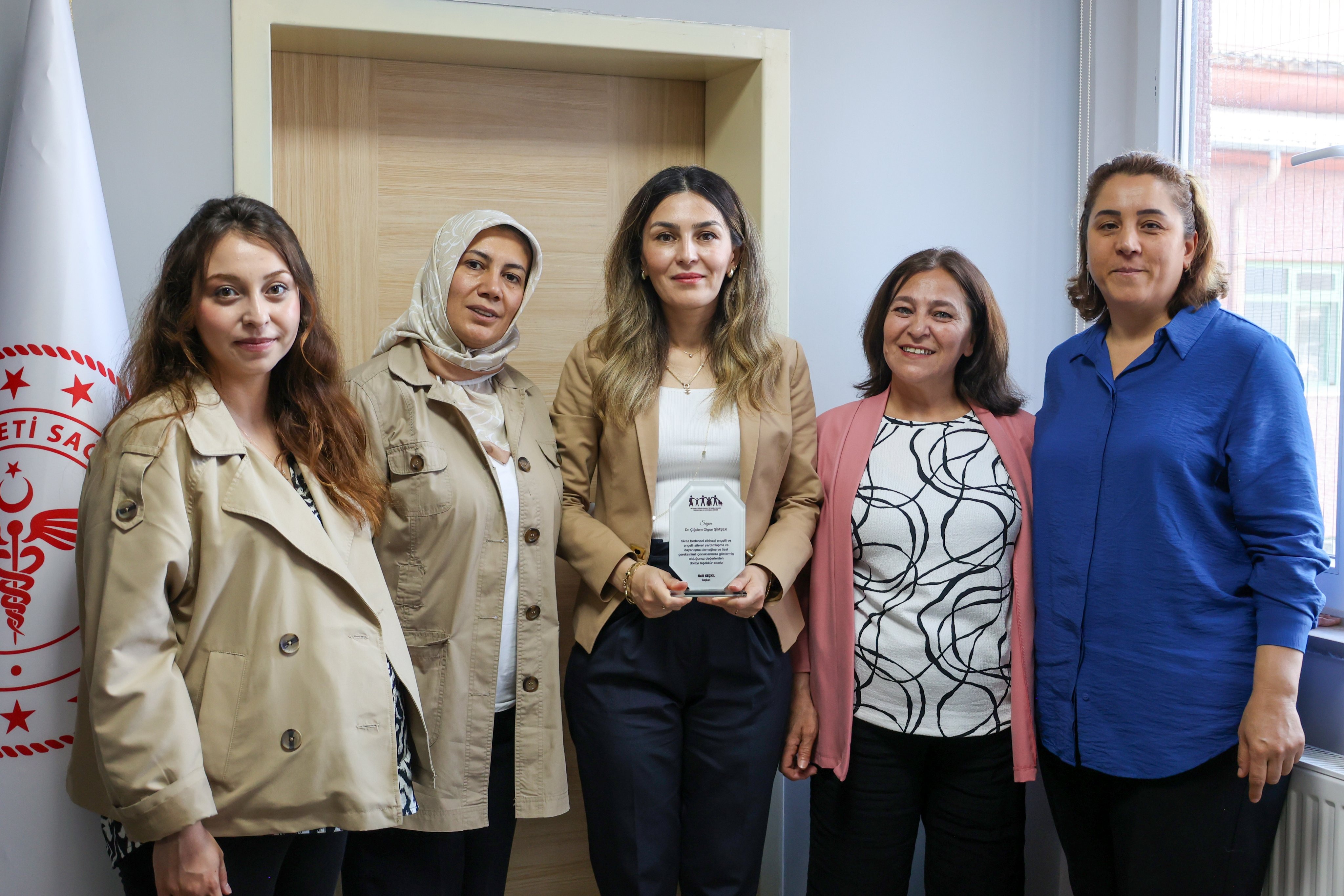 Dr. Çiğdem Olgun Şimşek'e "Yılın Annesi" Ödülü
