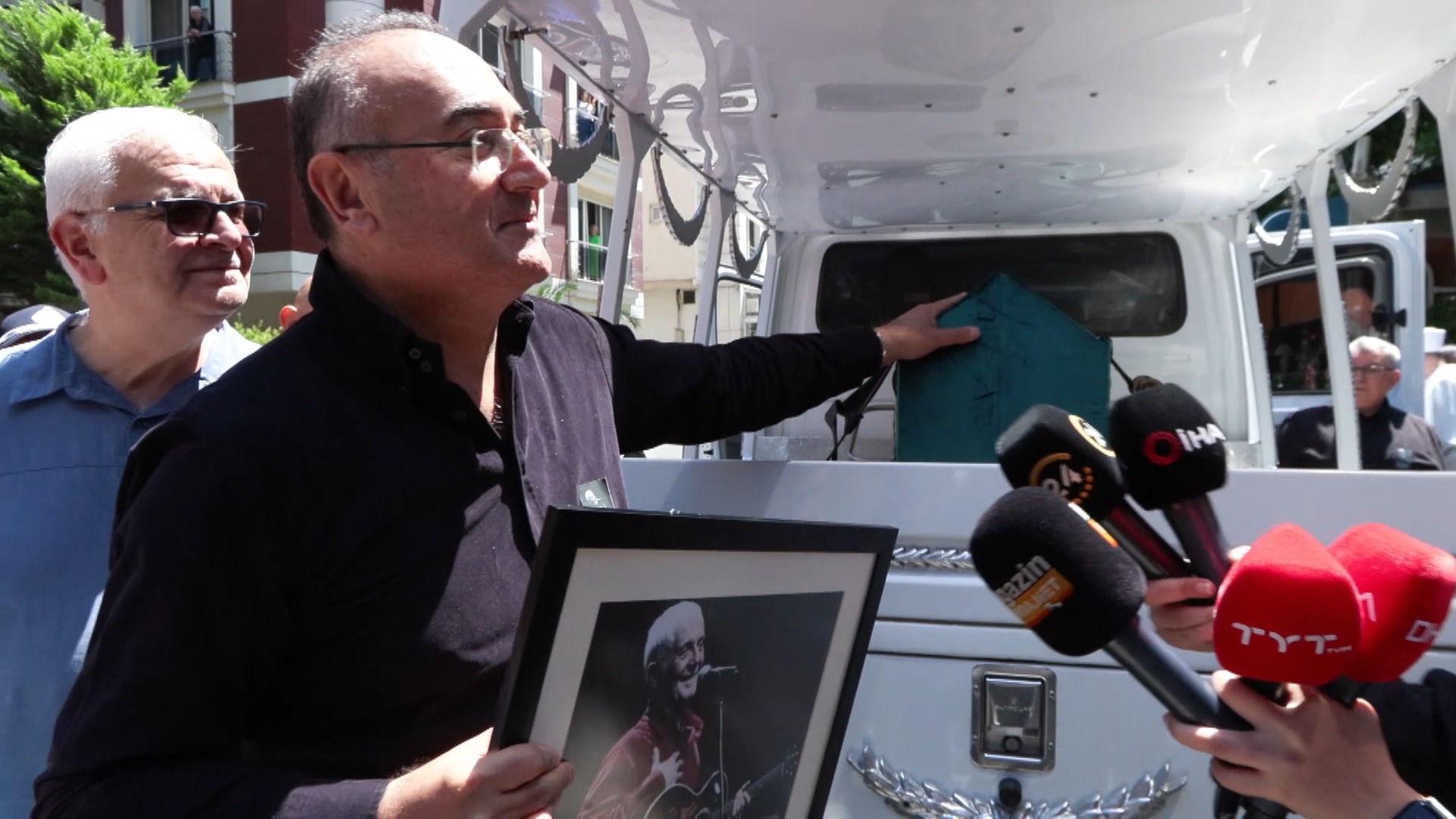  İlhan Şeşen için tören düzenlendi