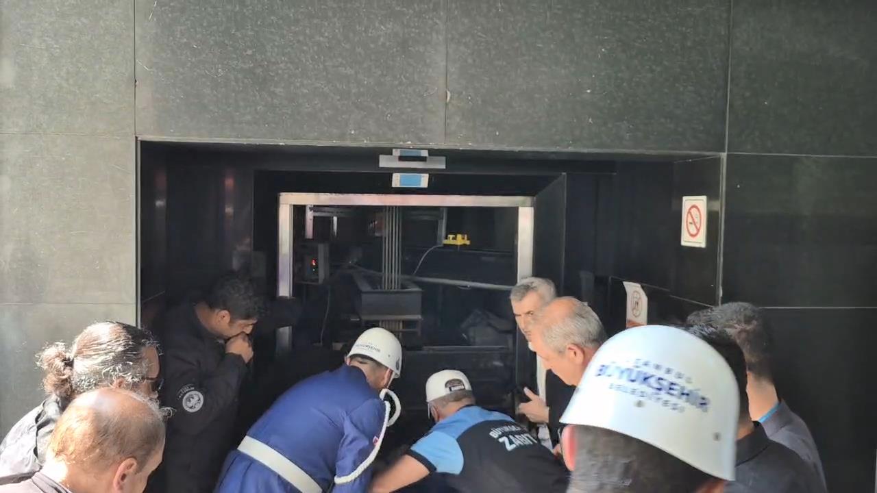  İlhan Şeşen için tören düzenlendi