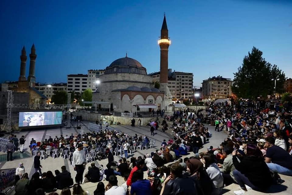 Sinemanın Uğultusu Sivas’ta Yükseliyor İkinci Perde Açılıyor!