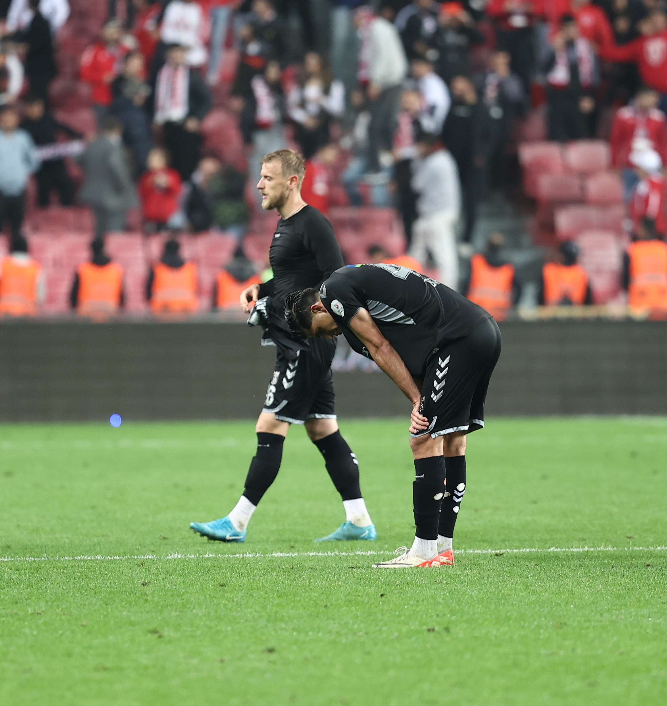 Sivasspor camiasından tepki dolu mesajlar: “18 MAYIS’I UNUTMADIK SAMSUN!”