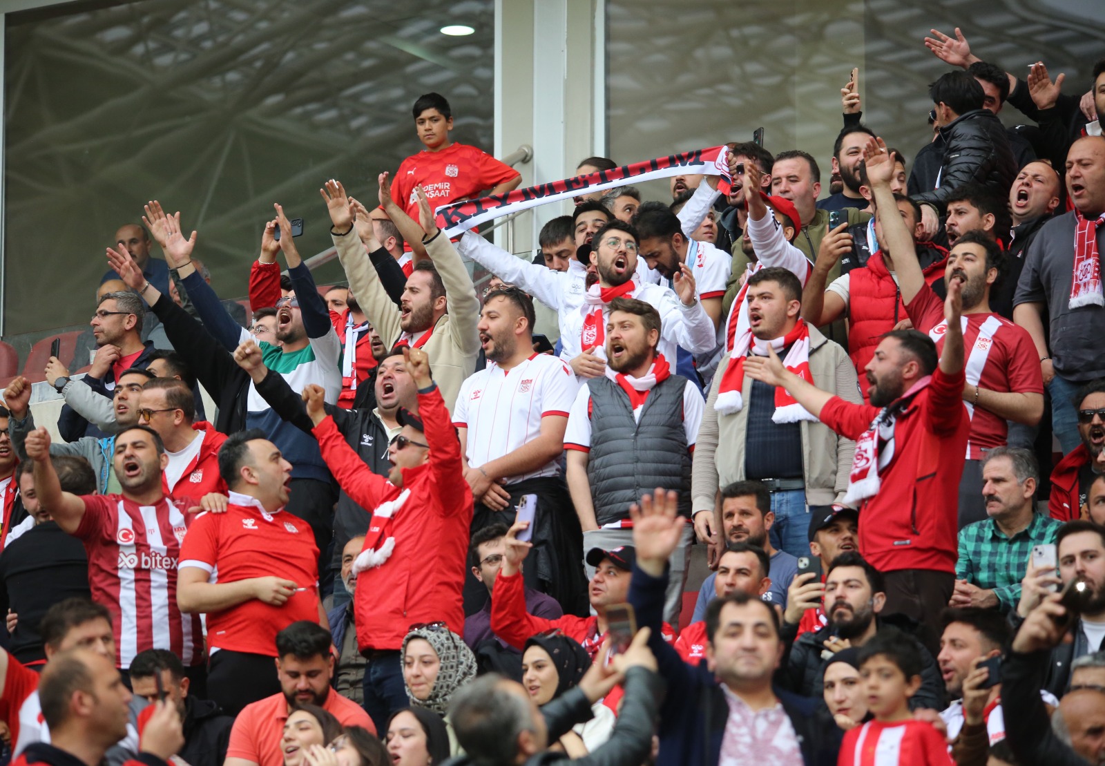 Sivasspor Taraftarından Muhteşem Destek