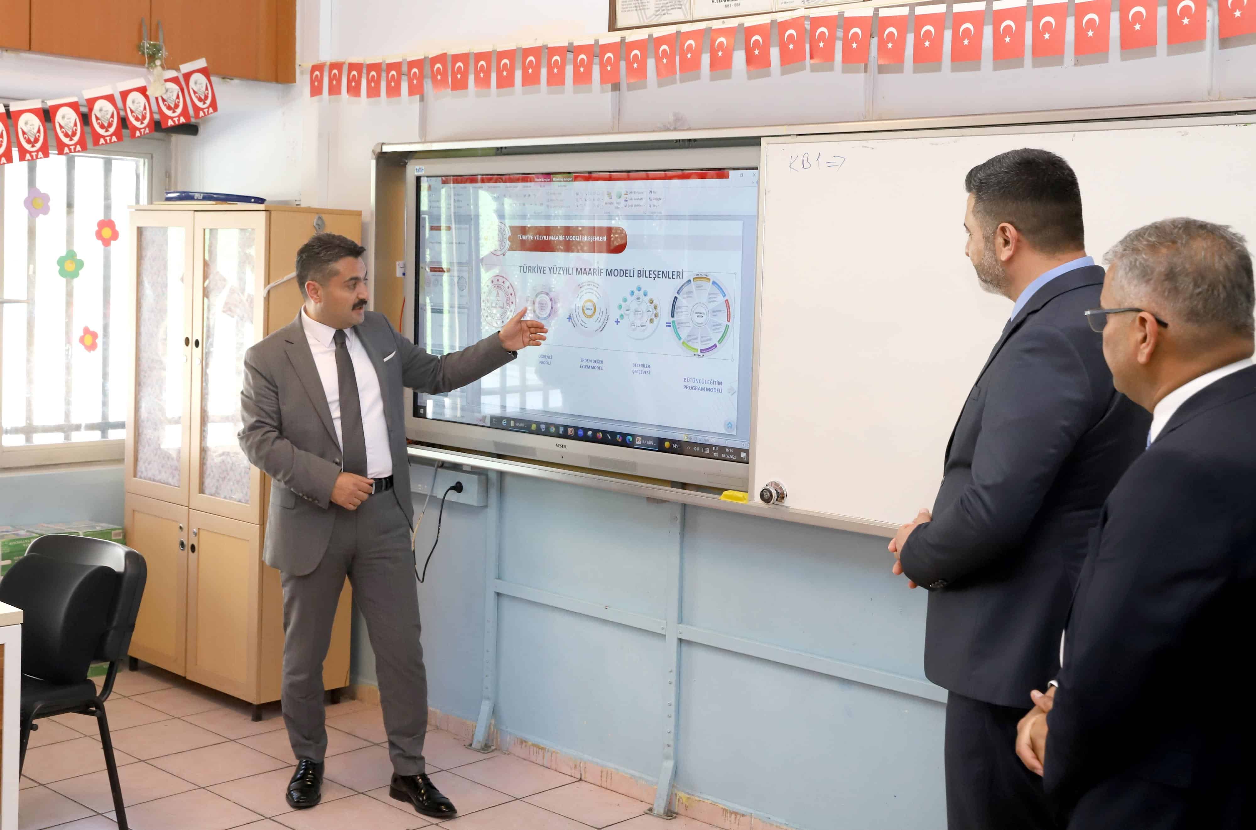 Sivas'ta Öğretmenlere Seminer