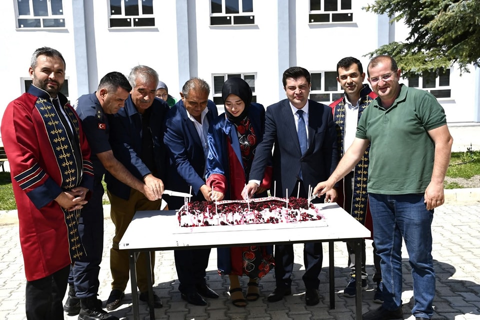 Gürün MYO mezunlarını uğurladı