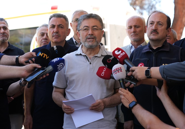 Bakan Yumaklı Orman Yangınlarına Ilişkin Son Verileri Paylaştı-1