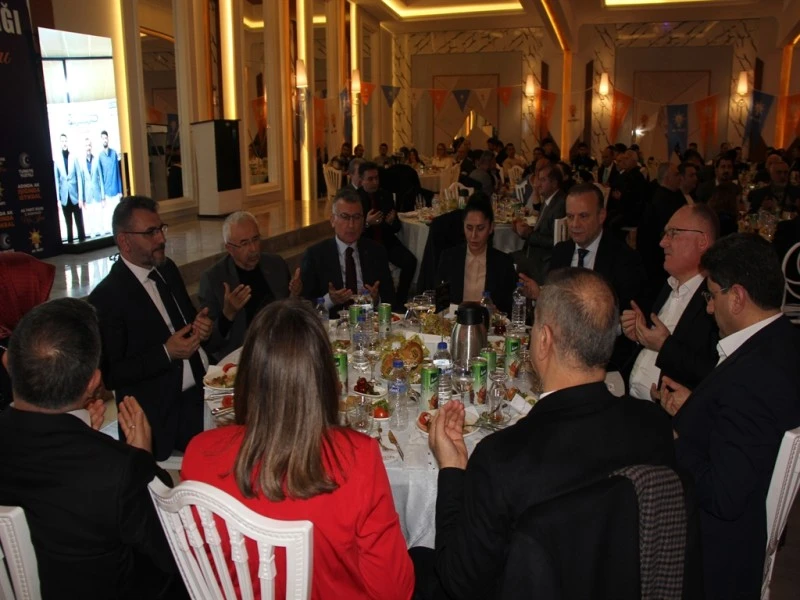 Abdullah Güler'den Sivas'ta 'İmamoğlu' göndermesi 