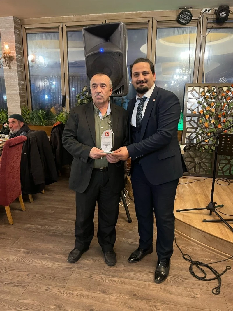 ÜNİPERSEN ailesi iftarda bir araya geldi 