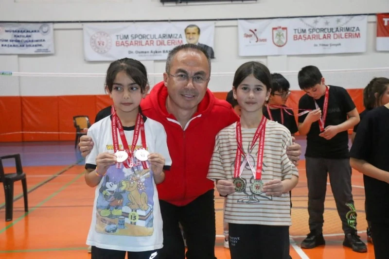Türkiye badminton seçmeleri Sivas'ta yapıldı 