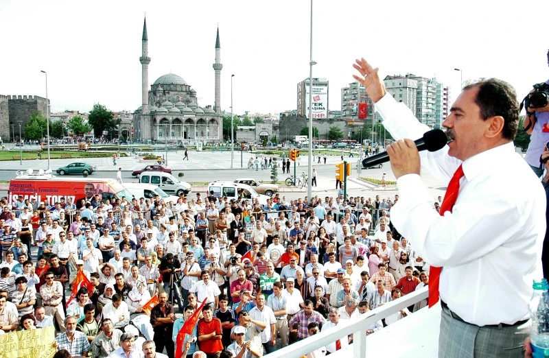 Sivas Belediyesinden Muhsin Yazıcıoğlu için birlik iftarı
