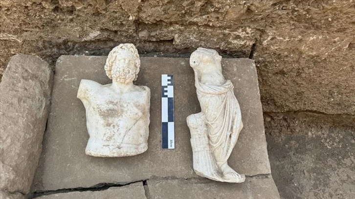 2 Bin Yıllık Zeus ve Afrodit Heykeli Bulundu