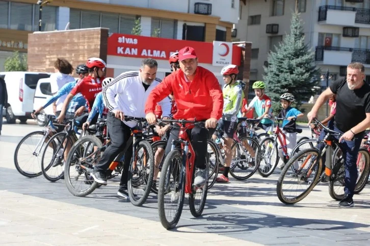 Amatör Sporcular Sivas’ta “Bisikletini Al Gel” Etkinliğinde Buluştu 