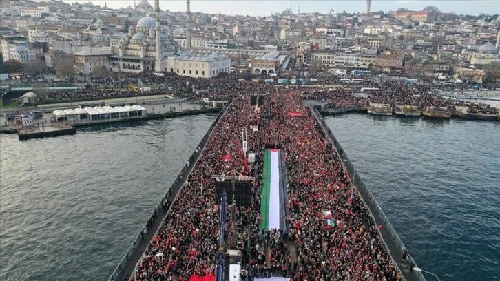 İstanbul'da Tarihi Yürüyüş 