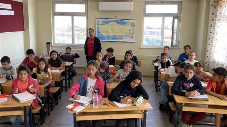 "Haydi Kızlar Okula" Projesiyle 16 Kız Öğrenci Okula Döndü 