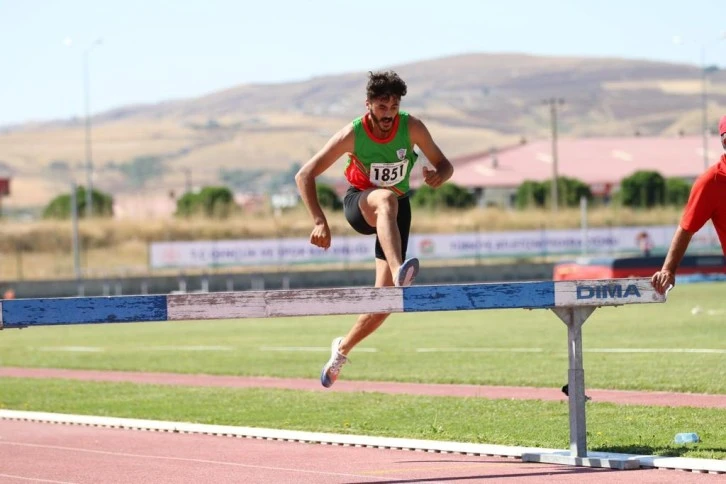 Sivas'ta  Atletizm Rüzgarları Esecek