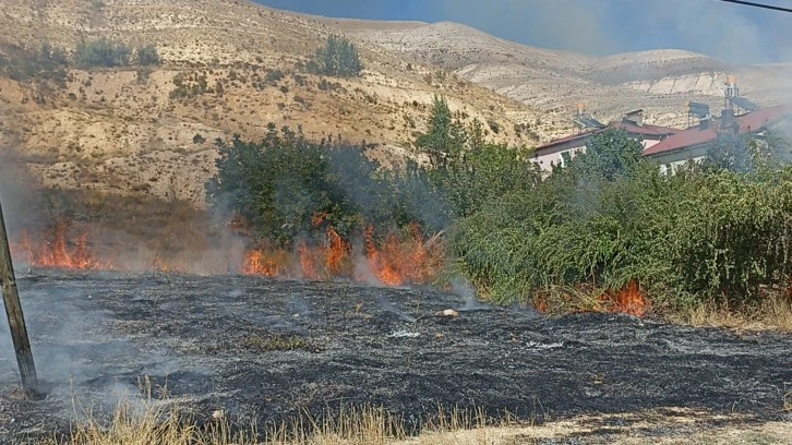 Sivas'ta Patlayan Lastik Yangın Çıkardı 