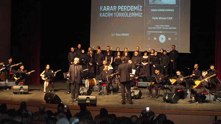 Sivas'ta Türk Halk Müziği Konseri 