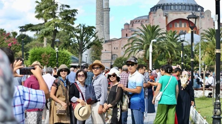 Türkiye,  4 Ayda 11 Milyondan Fazla Turist Ağırladı