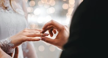 20 Yıllık Evlilik ’ İmza Benim Değil’ Gerekçesiyle İptal Edildi