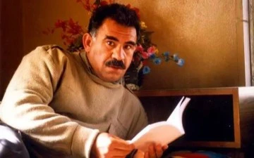 Avukatlar Öcalan'la Görüşmek İçin Sıraya Girdi 