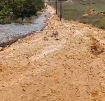 Barajın Ana Borusu Patladı, Köyü su Bastı