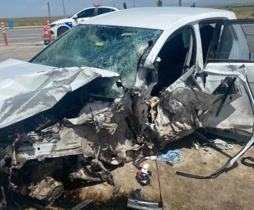 Bariyere Çarpan Otomobil Sürücüsü Yaşamını Yitirdi