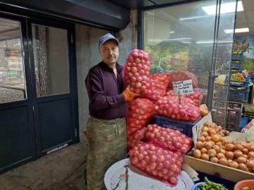 Bu Kış Sivas'ta Soğan ve Patates Sıkıntısı Yaşanmayacak