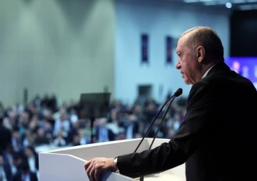 Cumhurbaşkanı Erdoğan, Ramazan Bayram Tatilinin 9 Güne Çıkarıldığını Açıkladı
