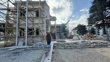 Depremde Zarar Gören Tarihi Meclis ve Valilik Binaları Yeniden İnşa Edilecek