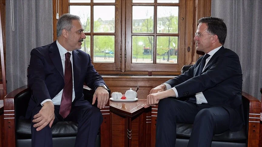 Dışişleri Bakanı Fidan, Hollanda Başbakanı  ile görüştü