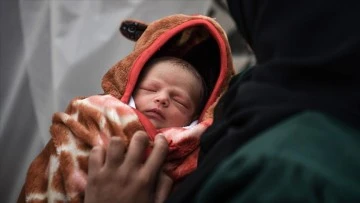 Gazze'ye İlk Kez Çocuk Aşıları Ulaştırıldı 