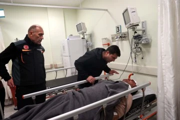 Sivas'ta Meydana Gelen Kazanın Ardından Gürün Kaymakamı Yaralıları Hastanede Ziyaret Etti 