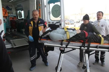 Hazır Beton Şantiyesinde İşçi İskeleden Düşüp Yaralandı 