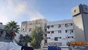 İsrail ordusu, Gazze'deki Şifa Hastanesi'ni bastı