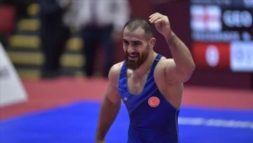 Milli Güreşçi Feyzullah Aktürk, üst üste 3'üncü Kez  Avrupa Şampiyonu