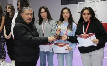 Okullar Arası Satrançta Ödüller Sahiplerini Buldu
