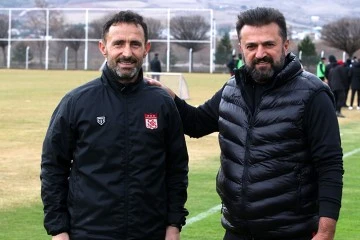 &quot;Asker Bülent&quot; ve Gazi Osman Çakmak, Sivasspor'un Başarısı için Çalışıyor 