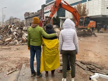 Saadet Partisinden Deprem Tepkisi: Elle Tutulur Adımlar Atılmadı
