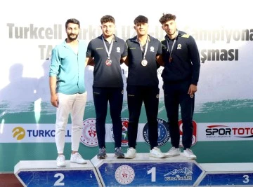 Sivas Atletizmde Türkiye İkincisi 